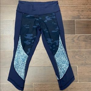 Lululemon blue cropped leggings